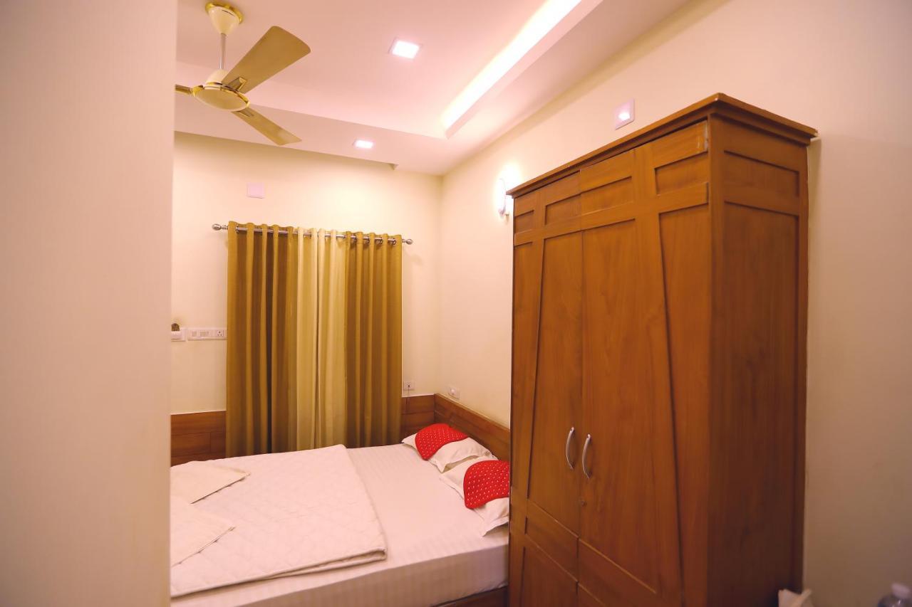 Sapphire Inn Nedumbassery Eksteriør bilde