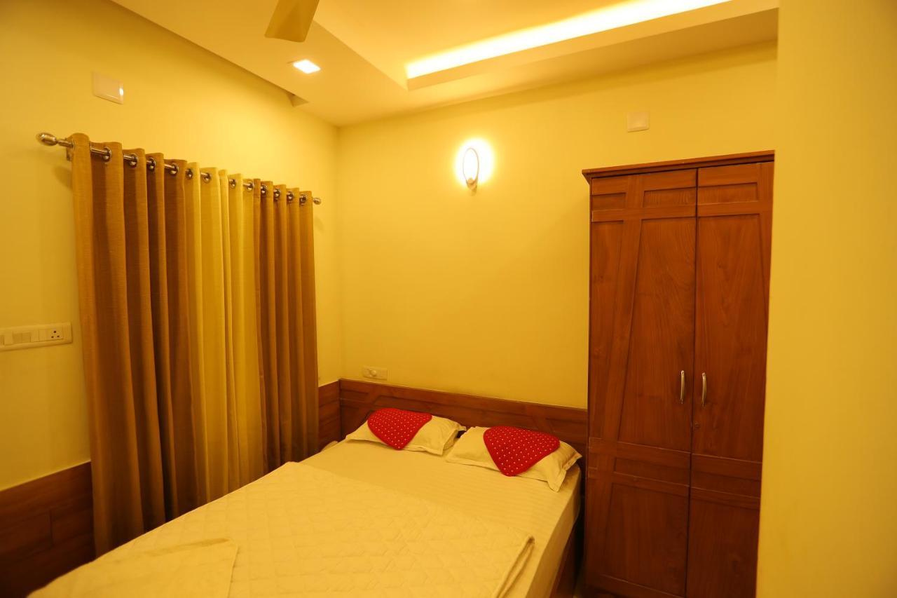 Sapphire Inn Nedumbassery Eksteriør bilde