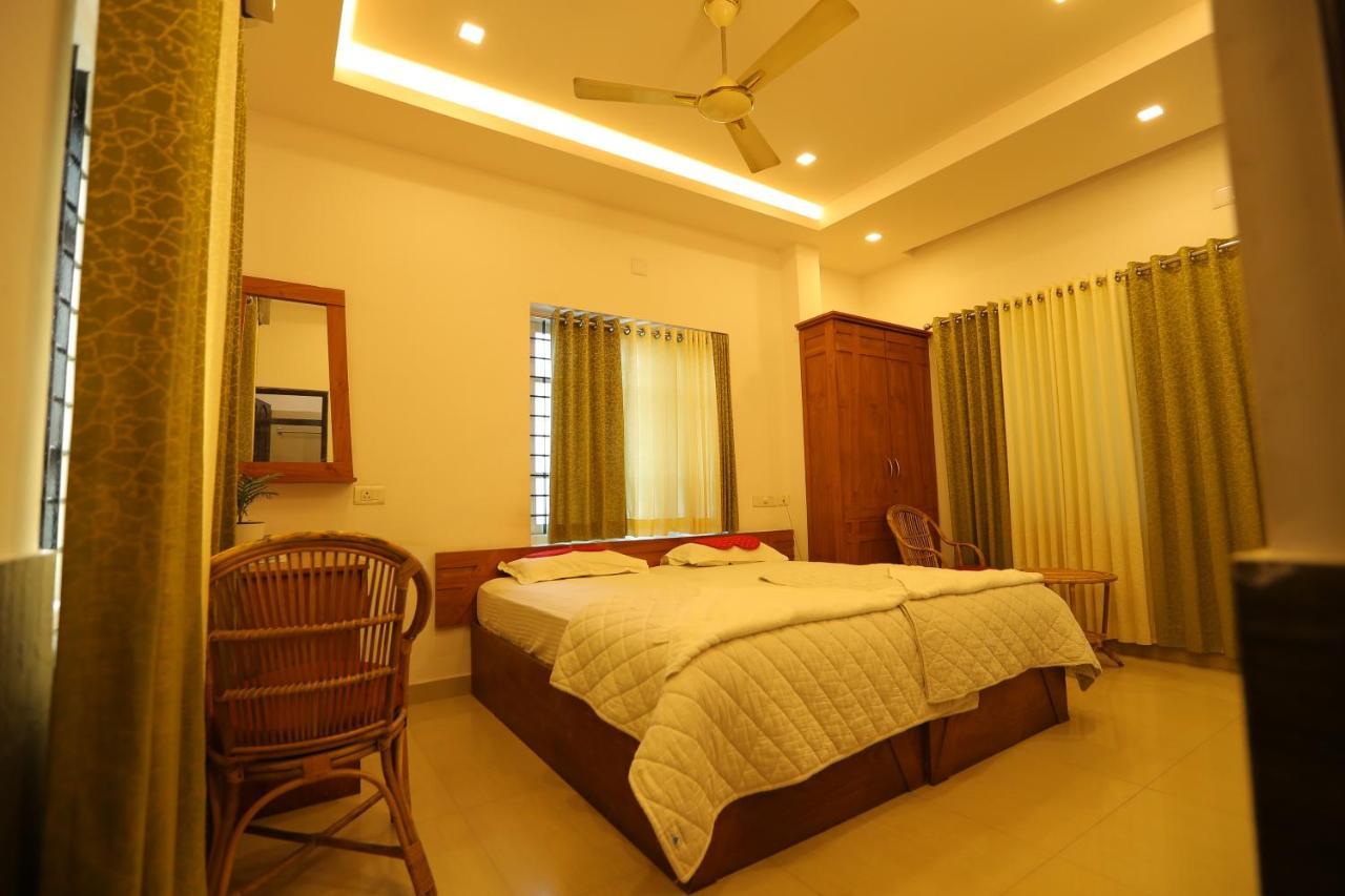 Sapphire Inn Nedumbassery Eksteriør bilde