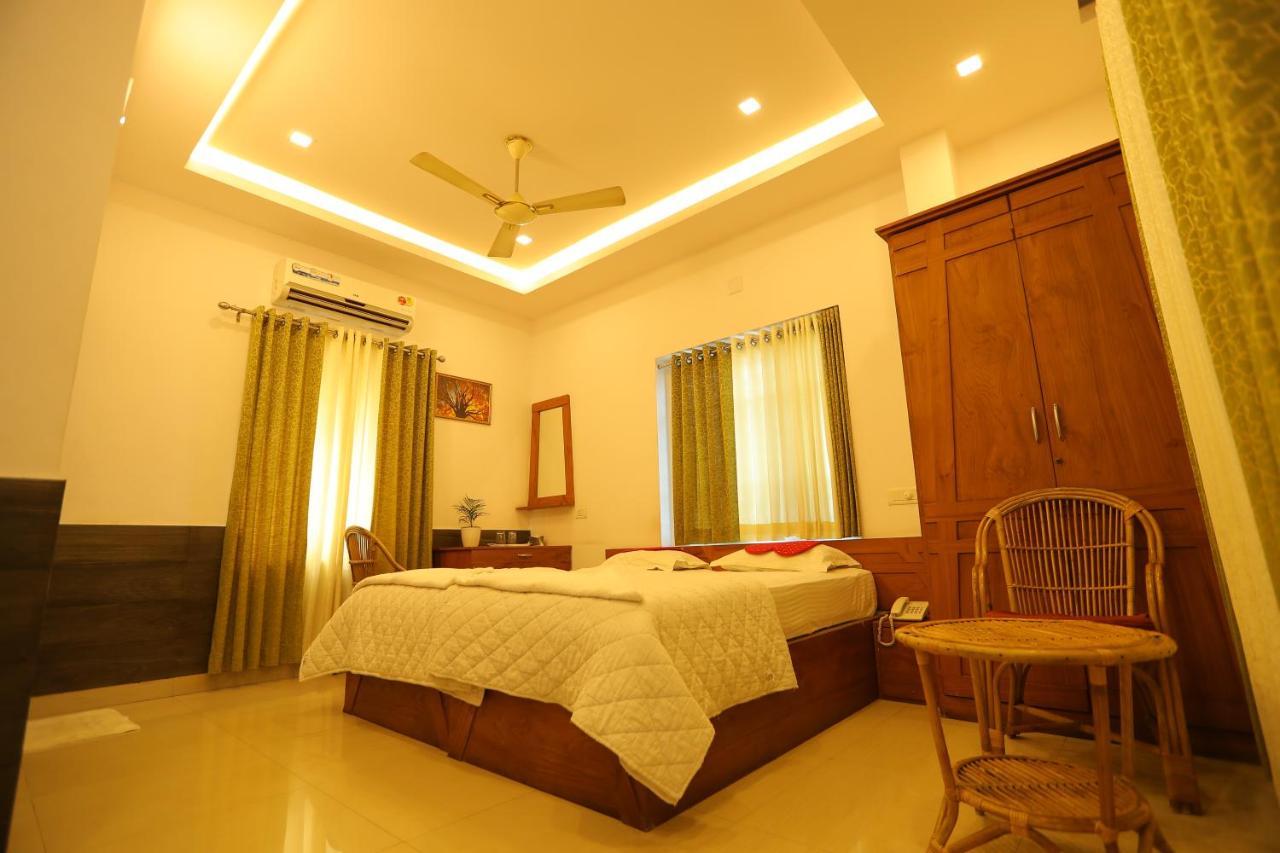 Sapphire Inn Nedumbassery Eksteriør bilde