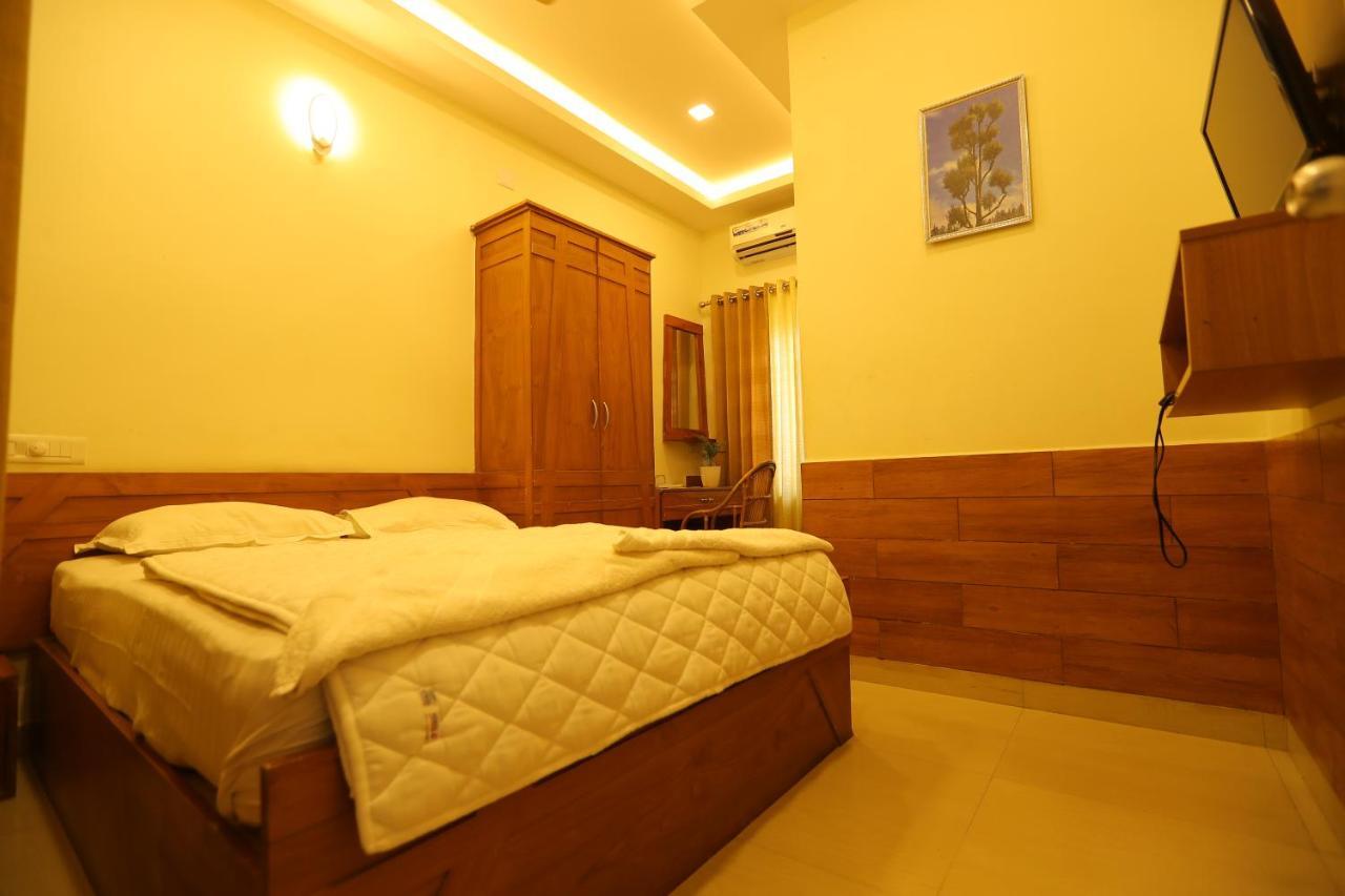 Sapphire Inn Nedumbassery Eksteriør bilde