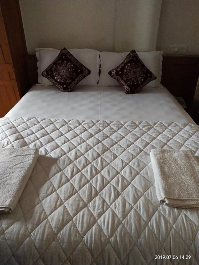 Sapphire Inn Nedumbassery Eksteriør bilde